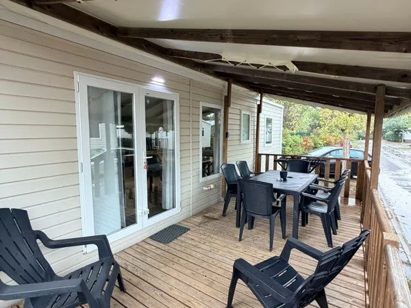 Mobil-home 2019 - 3 chambres - Terrasse couverte - Emplacement calme