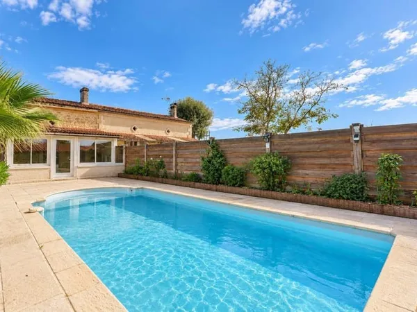 Maison de charme 105 m² avec piscine