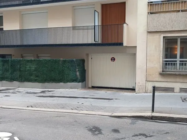 Place de parking a louer