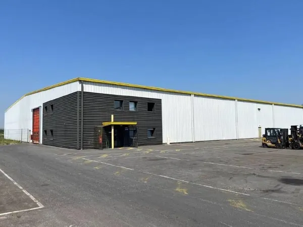 Local d'activité 3150 m²