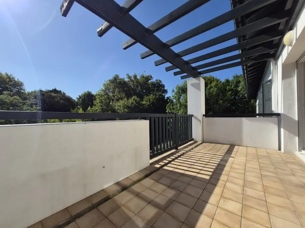 BAYONNE Limite St Pierre - Appartement de type 3 - parking e