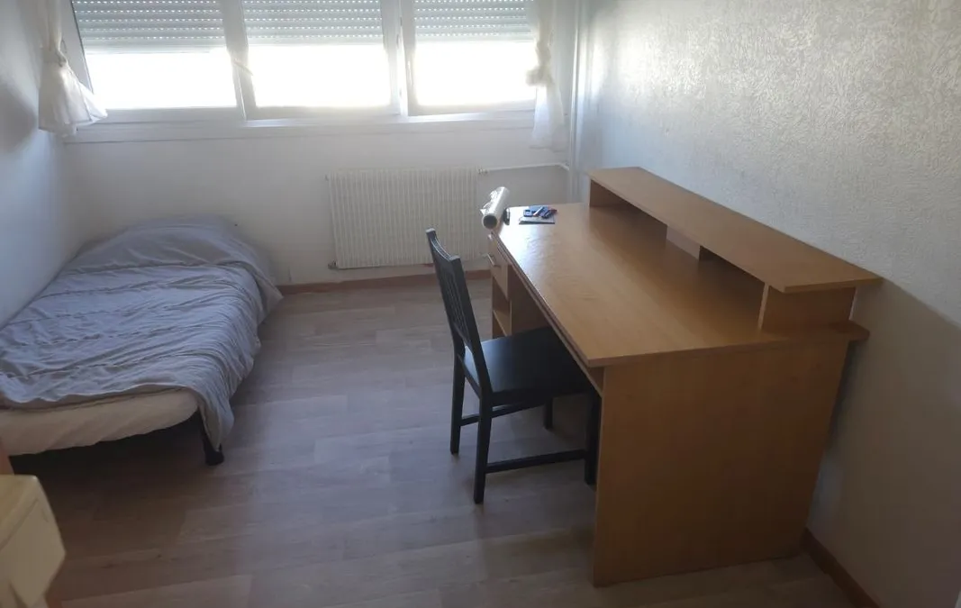 Photo 1