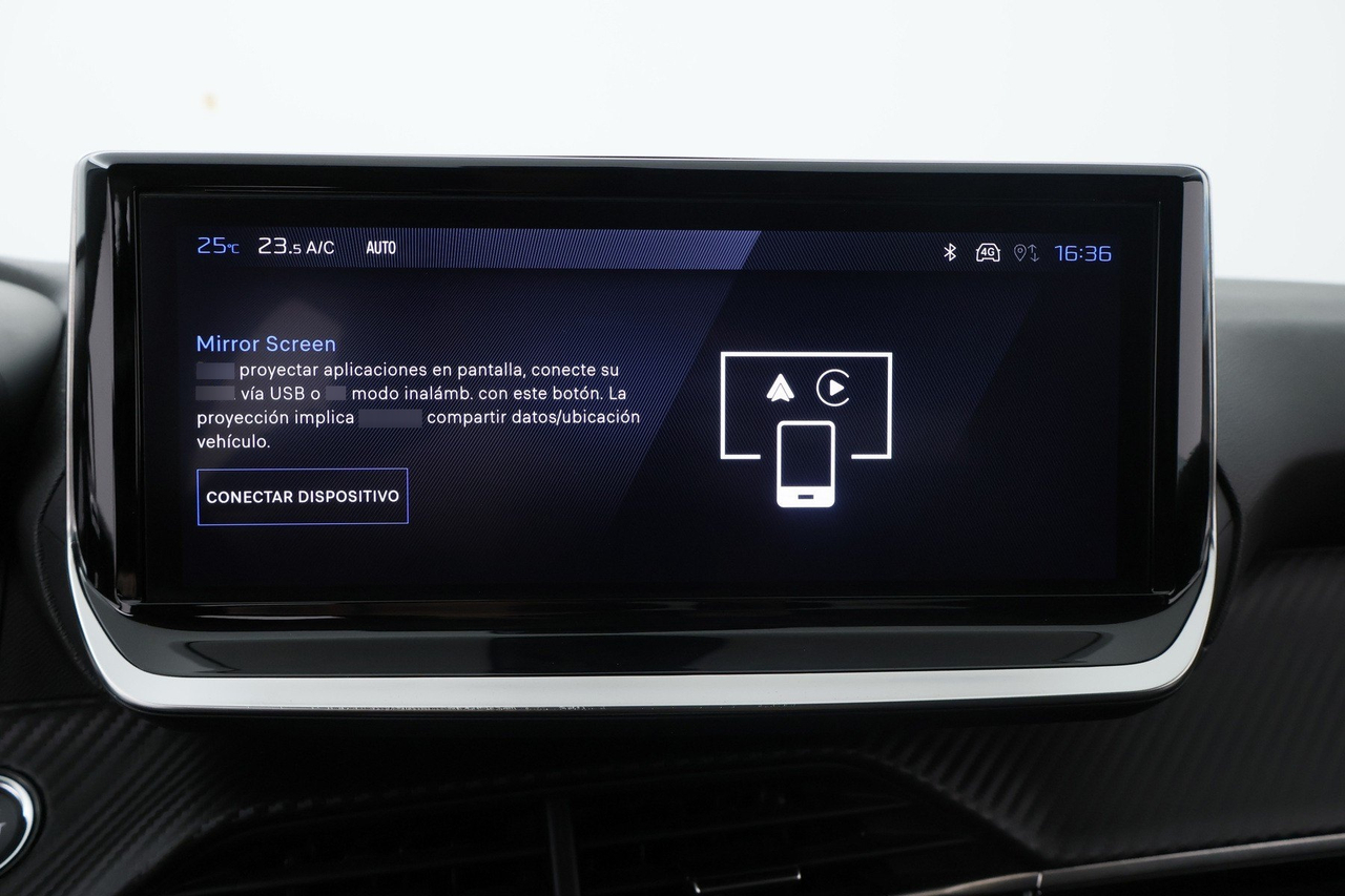 Peugeot 208 — photo 24