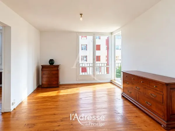 Appartement T4 traversant - Vue plongeante sur la baie et la Rhune