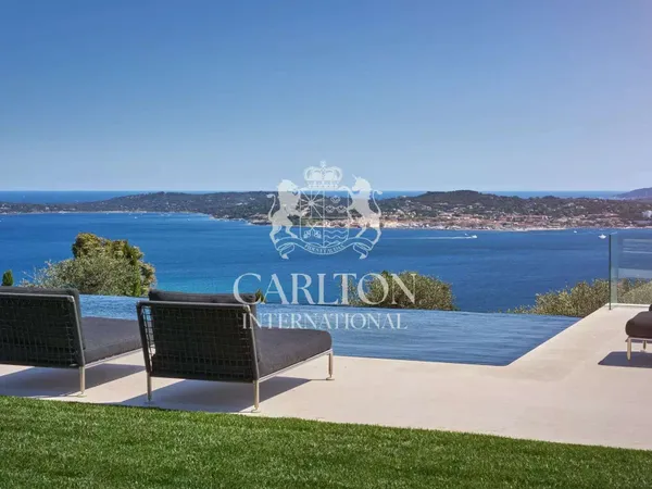 Villa 9 pièces 730 m²