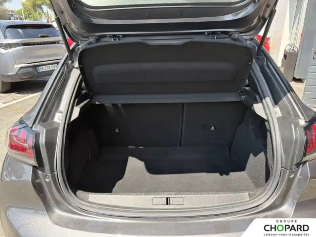 Peugeot 208 puretech 100 s&amp;s eat8 — photo 6