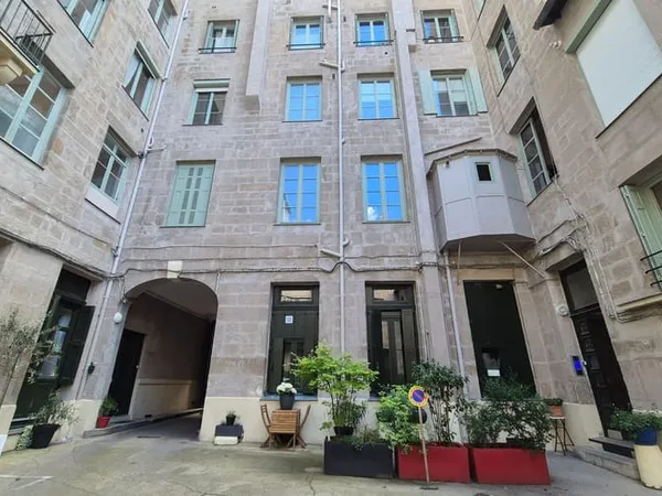 Appartement 5 pièces 147 m²