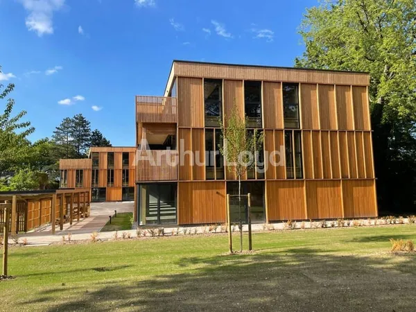 Bureaux 517 m²