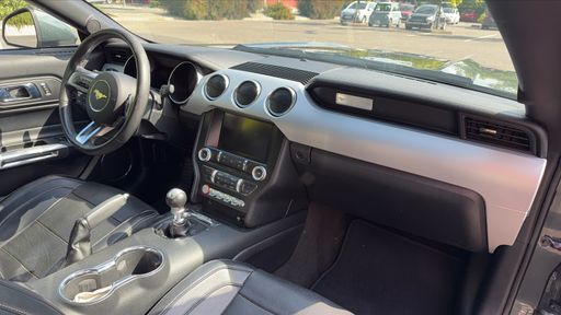 Ford Mustang Cabriolet 2.3 Ecoboost 317 - . – 2015 – 63092 km – Essence – Boîte Manuelle — photo 27