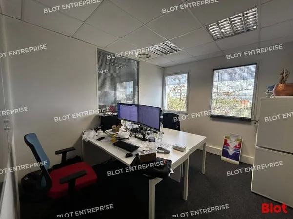 Bureaux 78 m²