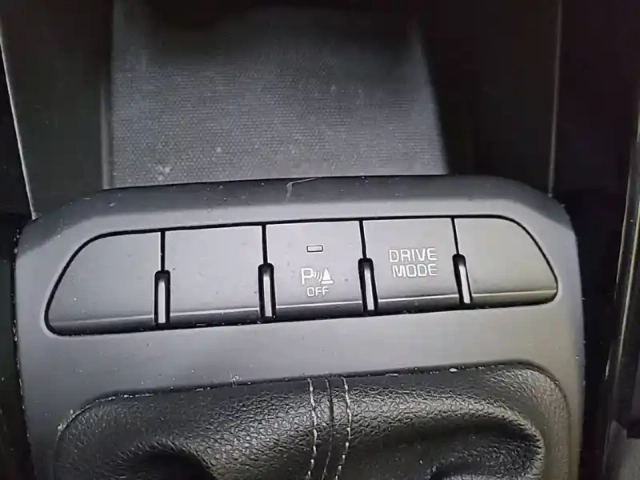 Kia Stonic 1.0 t-gdi 100 ch mhev ibvm6 — photo 28