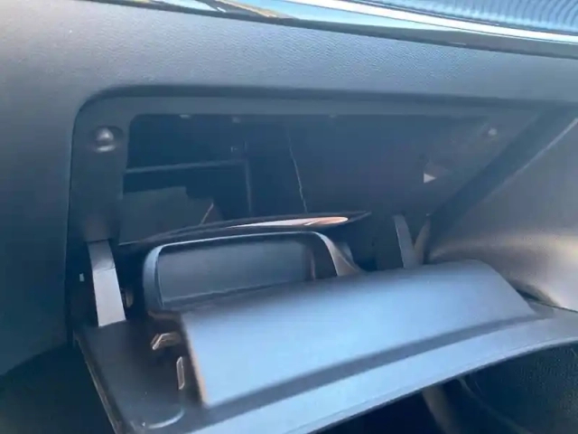 Peugeot 208 100 s&amp;s bvm6 — photo 52