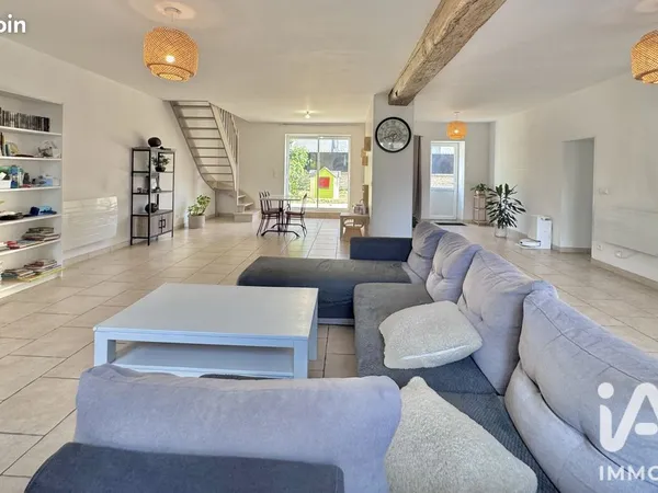 Maison familiale 9 pièces 240 m²