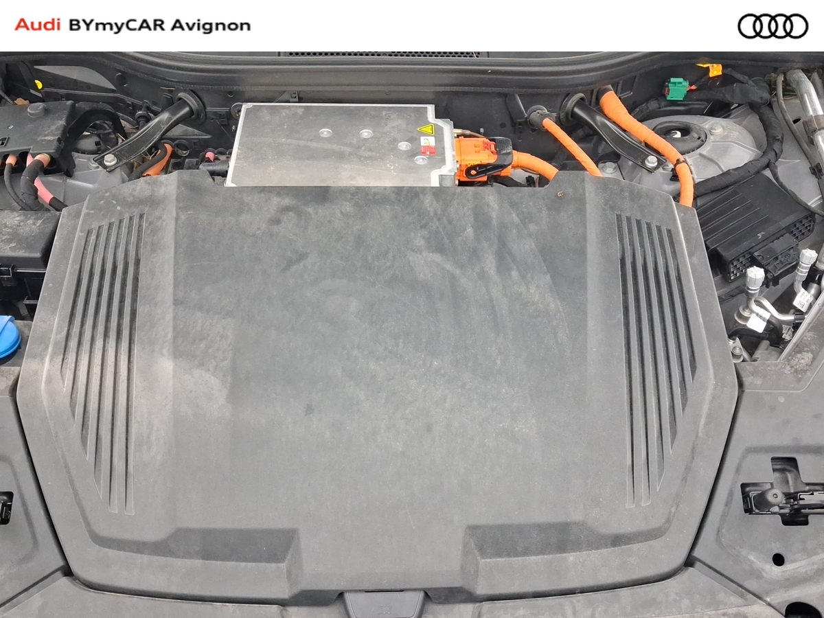 Audi Q8 e-tron Sportback 55 408 ch 114 kWh Quattro — photo 16