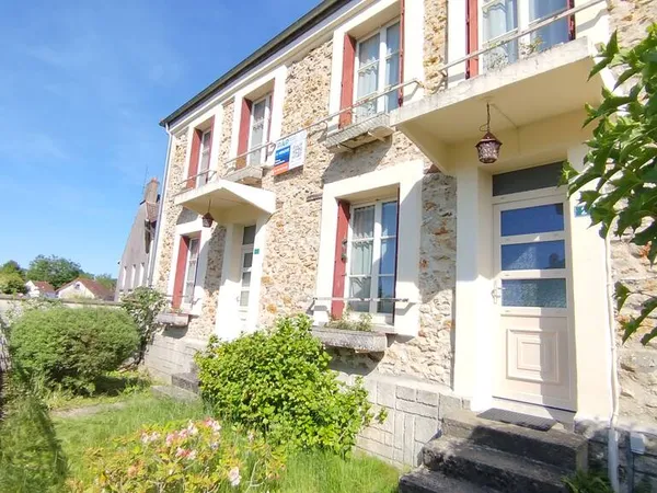 Maison 9 pièces 255 m²