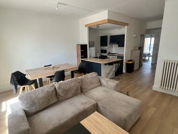 T3 58 m² traversant - Dernier étage - 2 balcons 12 m² - Nantes