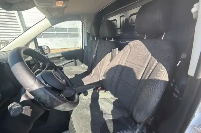 Mercedes Vito fourgon 114 cdi compact bva rwd — photo 27