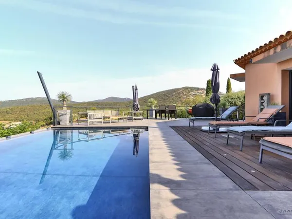 Maison 284 m²