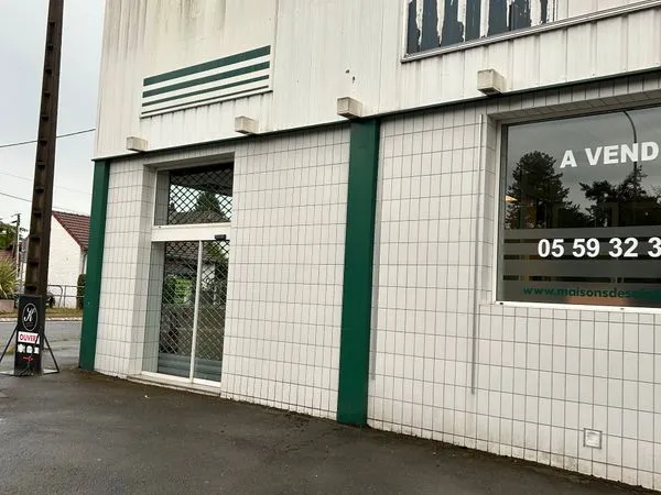 Bâtiment commercial unique 270 m²-très bien situe-fort potentiel