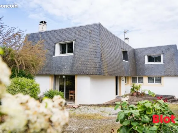 Maison 9 pièces 235 m²