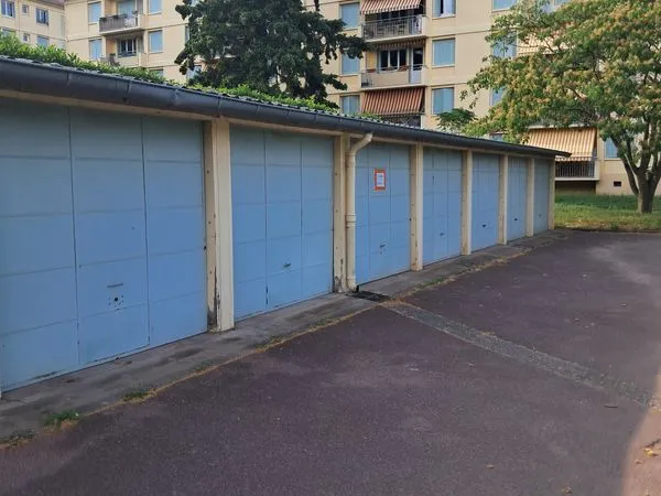 Garage aérien résidence sécurisée Tassin demi lune