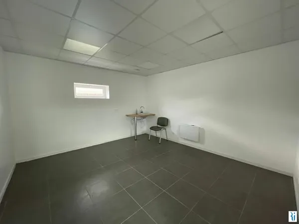 Local commercial 16,50 m2 - Bureau 7