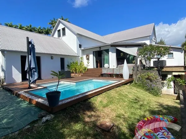 Maison 7 pièces 252 m²