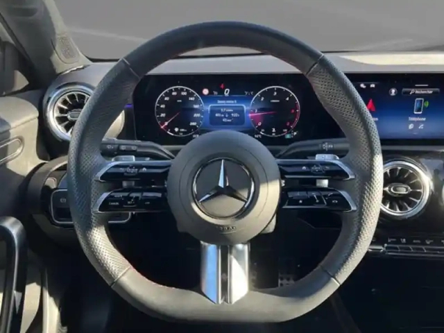 Mercedes Classe A 200 d amg line — photo 10