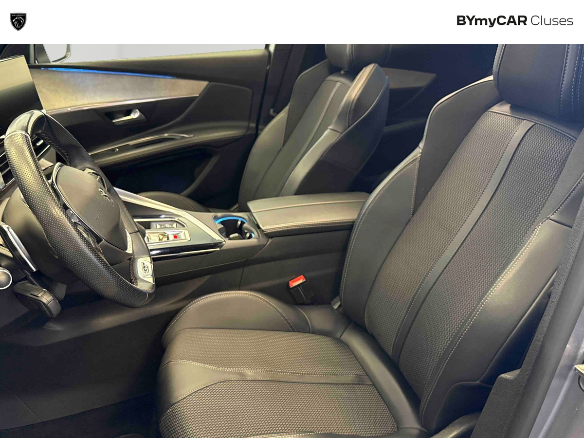 Peugeot 3008 Hybrid 225 e-EAT8 — photo 11