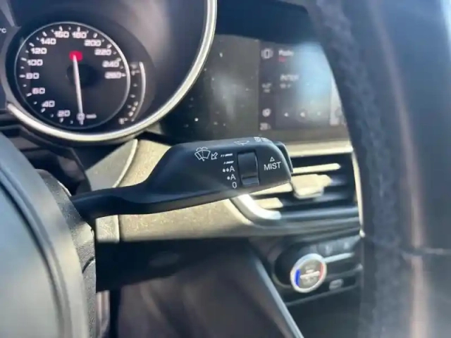Alfa Romeo Giulia 2.2 jtd 160ch super at8 my22 — photo 15