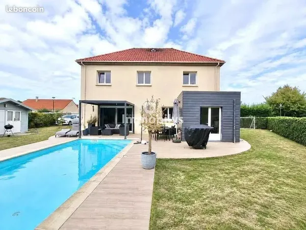 Propriété 5 pièces 149 m²