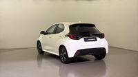 Toyota Yaris 116h Design 5p MC24 — photo 8