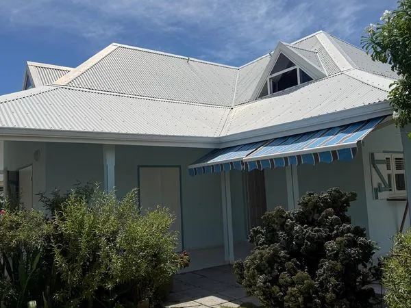 Villa t4 avec piscine a dampierre