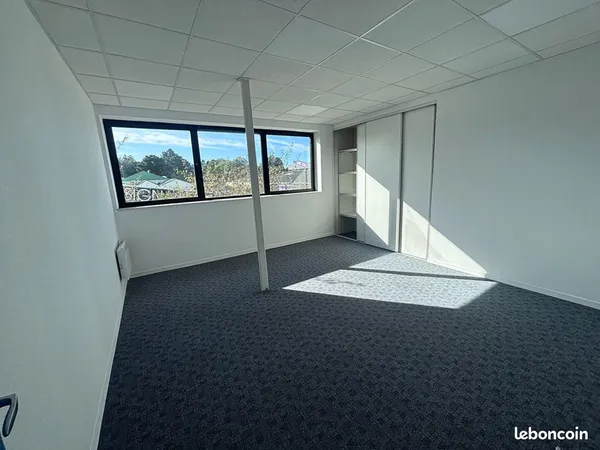 Bureaux 188 m² LORIENT