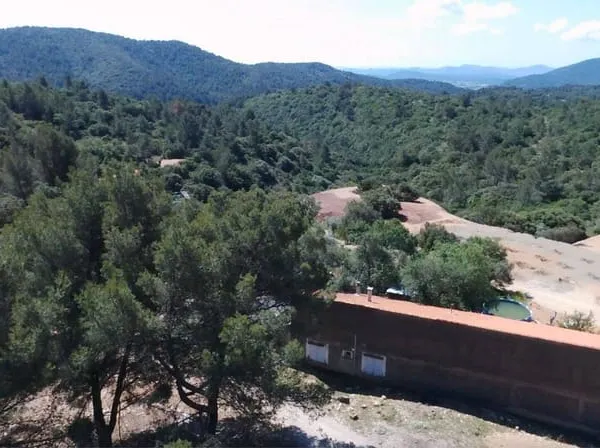 Terrain 2385381 m²