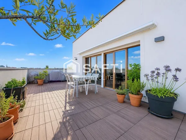 Appartement de 100 m2 avec terrasse de 49 m2 sans vis-à-vis