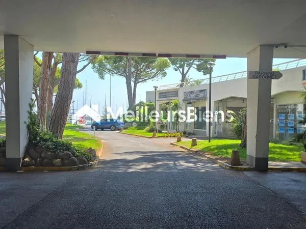 Parking 13 m² Villeneuve Loubet