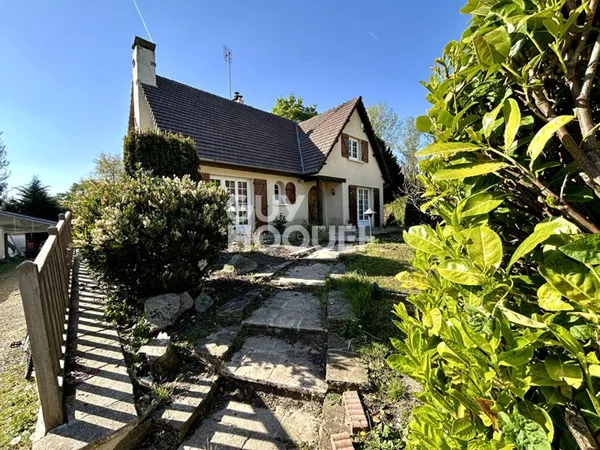 Maison spacieuse à vendre à Tracy le Mont - Un véritable havre de paix !