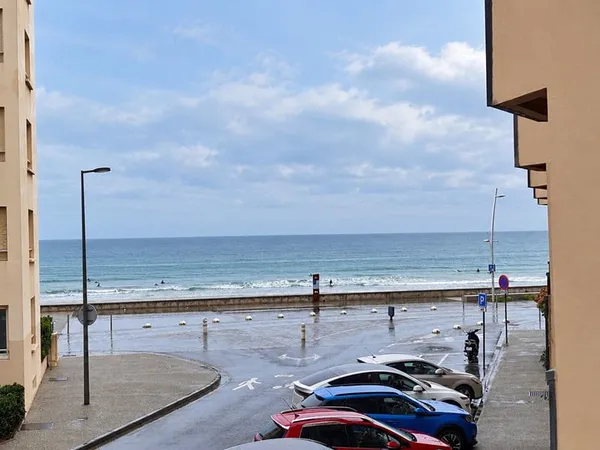 T3 D'EXCEPTION AVEC GARAGE EN FRONT DE MER