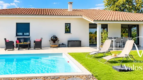 Haute Performance Energétique - 3 chambres - Piscine - HAGETMAU