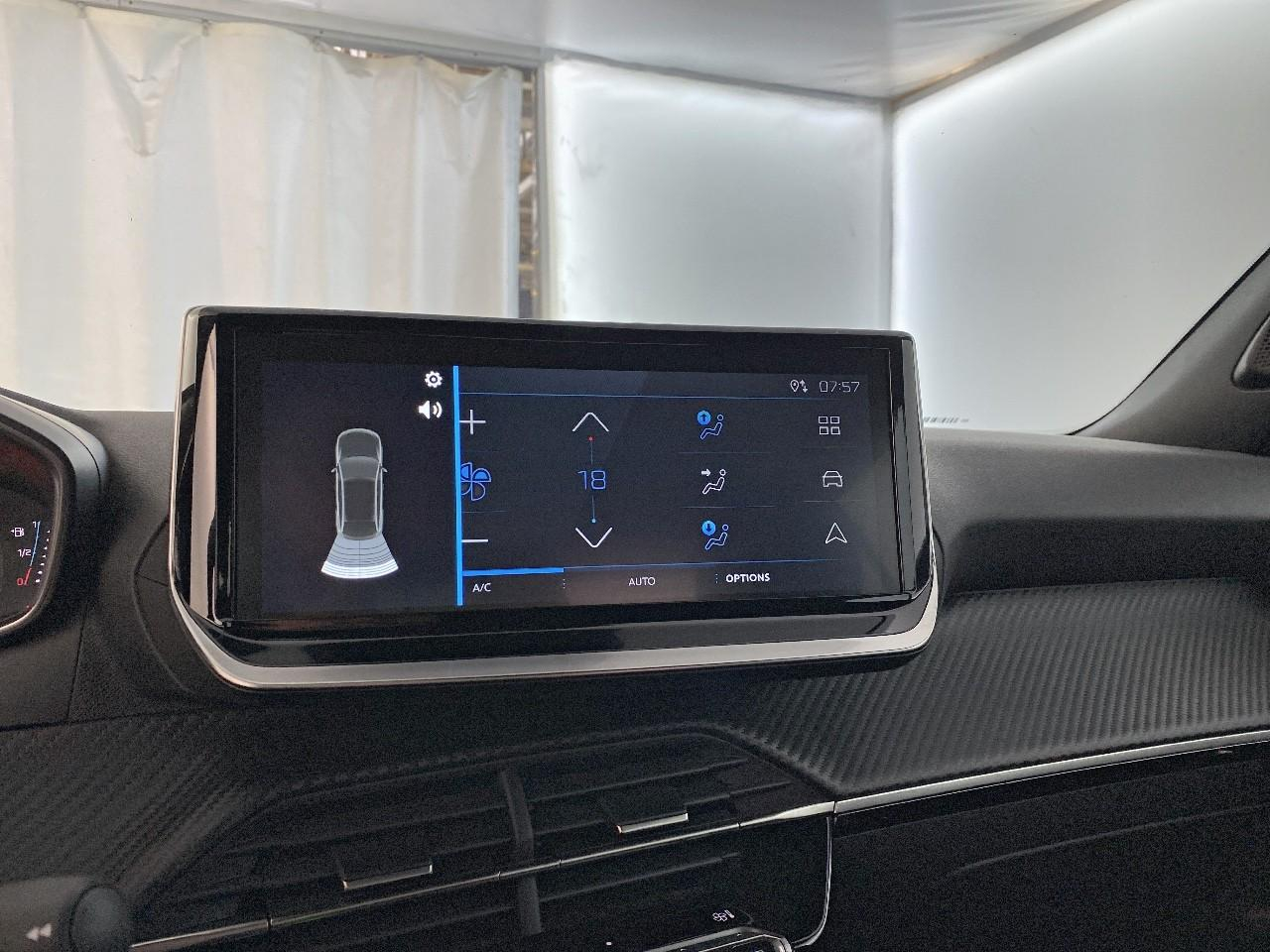 Peugeot 2008 hybrid 145 ch e-dcs6 style — photo 17