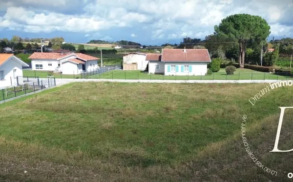 Terrain constructible 1357 m2 à ST LON LES MINES - Donnez vie ?