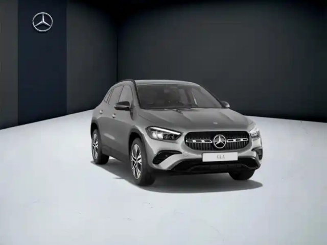Mercedes Gla 200 d progressive line — photo 11