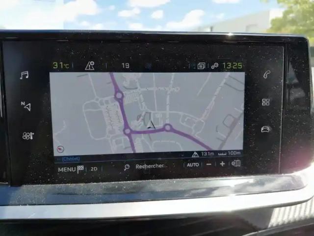Peugeot 208 electrique 50 kwh 136ch — photo 22