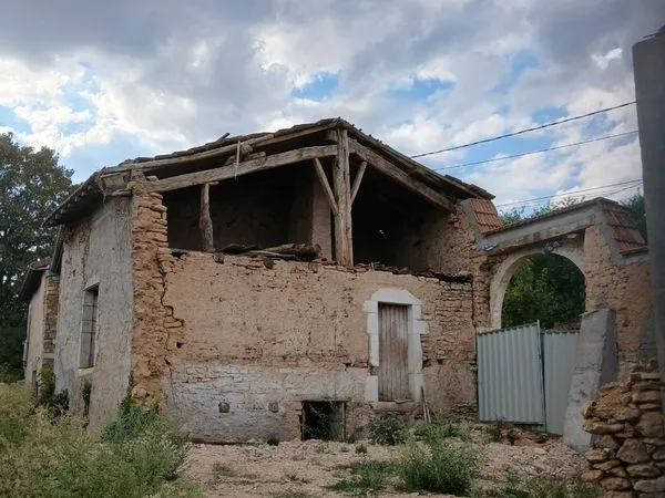 Maison a reconstruire -terrain