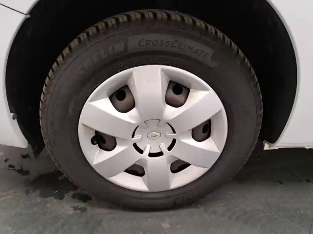 Renault Kangoo blue dci 80 — photo 16