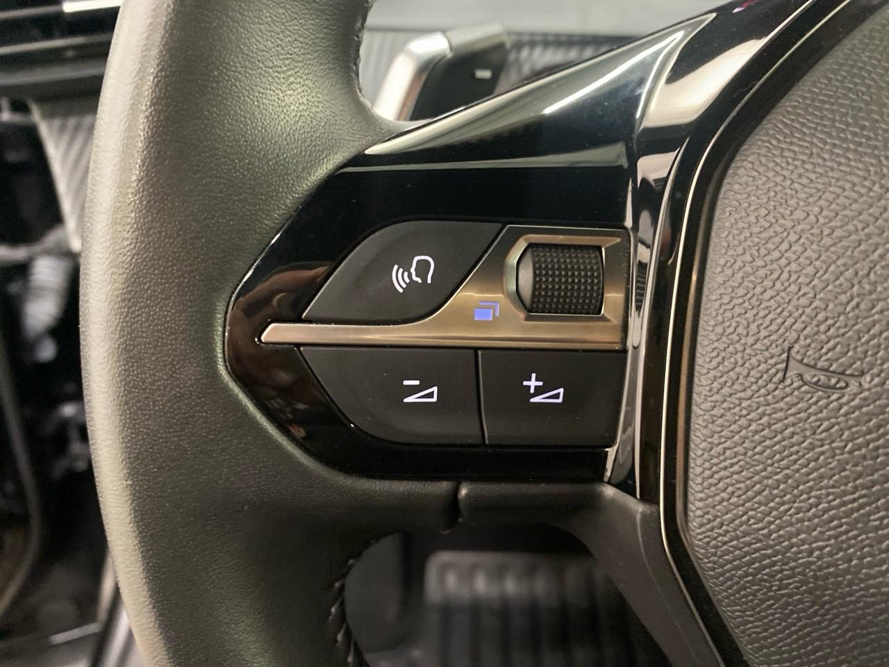 Peugeot 2008 puretech 130 s&s eat8 allure — photo 19