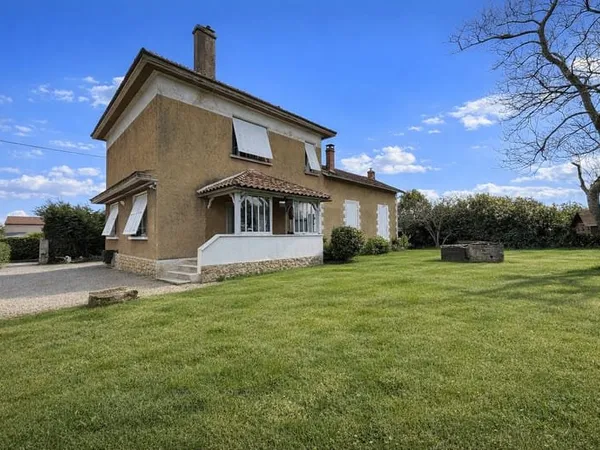 A Condezaygues maison familiale proche des commodités