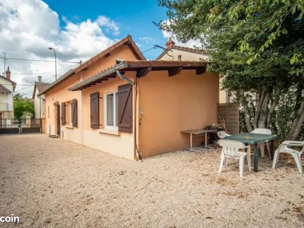 Maison 3 pièces 74m2 sol rénovée avec jardin et garage