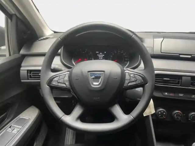Dacia Sandero 1.0 sce 65ch essentiel -22 — photo 15
